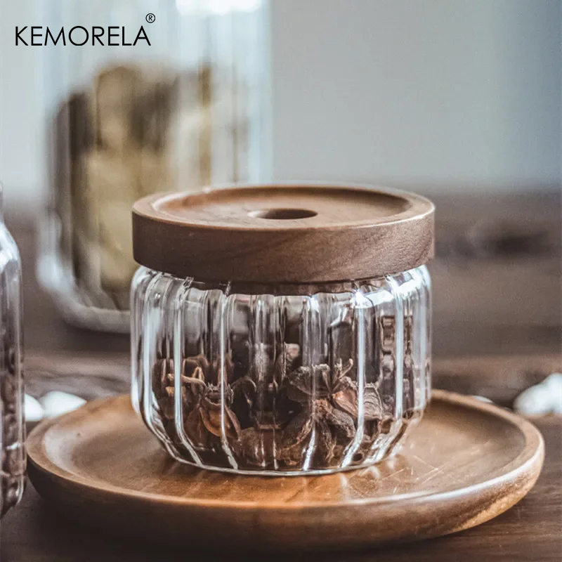 Bocal à thé strié en verre et couvercle acacia – 500 ml