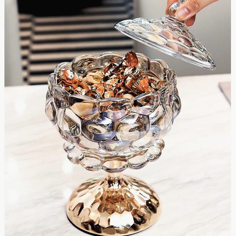 Bonbonnière en verre sur pied doré