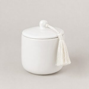 Petite boîte à thé en céramique blanche avec pompon