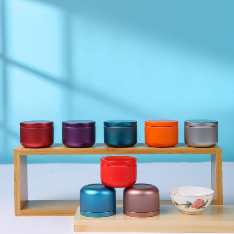 Petites boîtes rondes pour thé en feuilles
