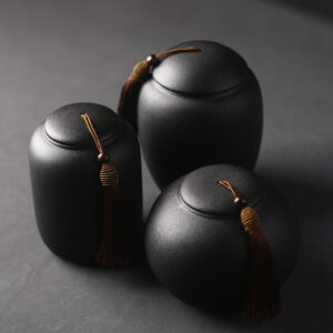 Pots à thé en céramique noire mate avec cordon décoratif