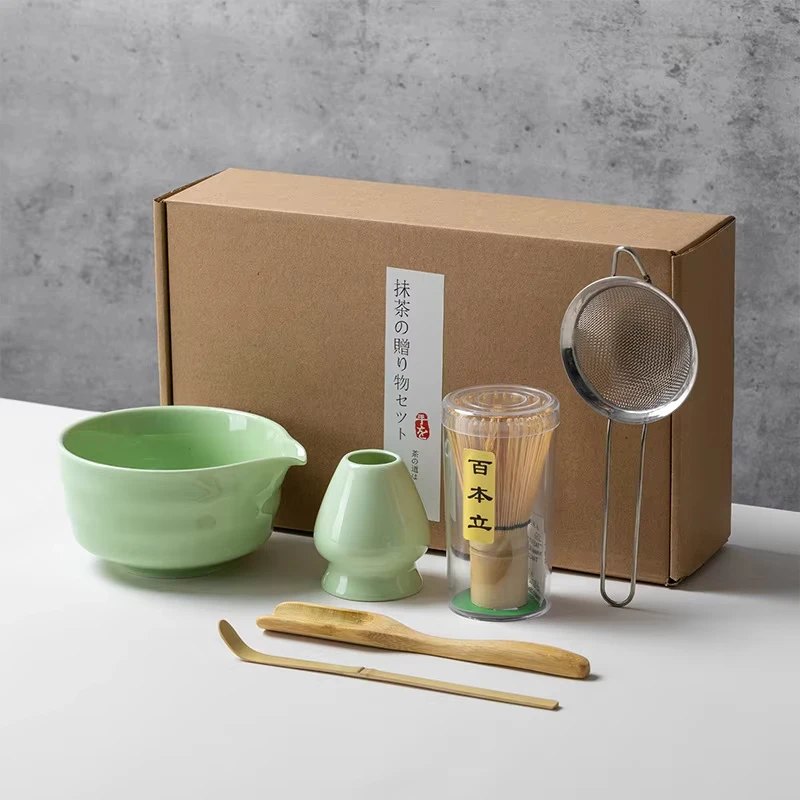 Service à matcha japonais avec fouet en bambou