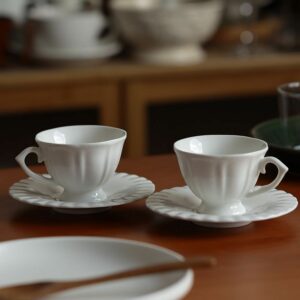 Tasse anglaise vintage en céramique