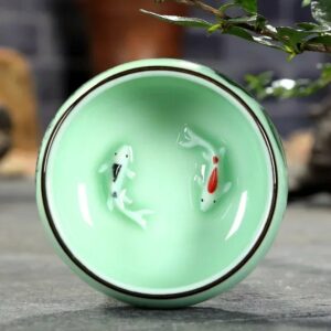 Tasse à thé céladon paysage et carpes 80 ml