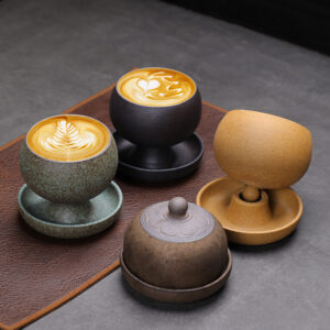 Tasse ronde en céramique avec soucoupe