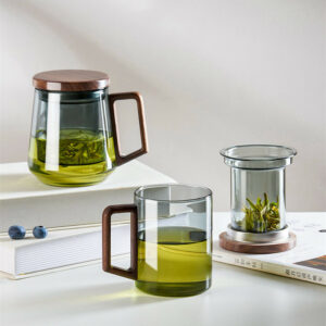 Tasse à thé en verre avec infuseur et couvercle