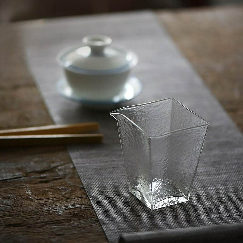 Verre carré pour infusion avec bec verseur